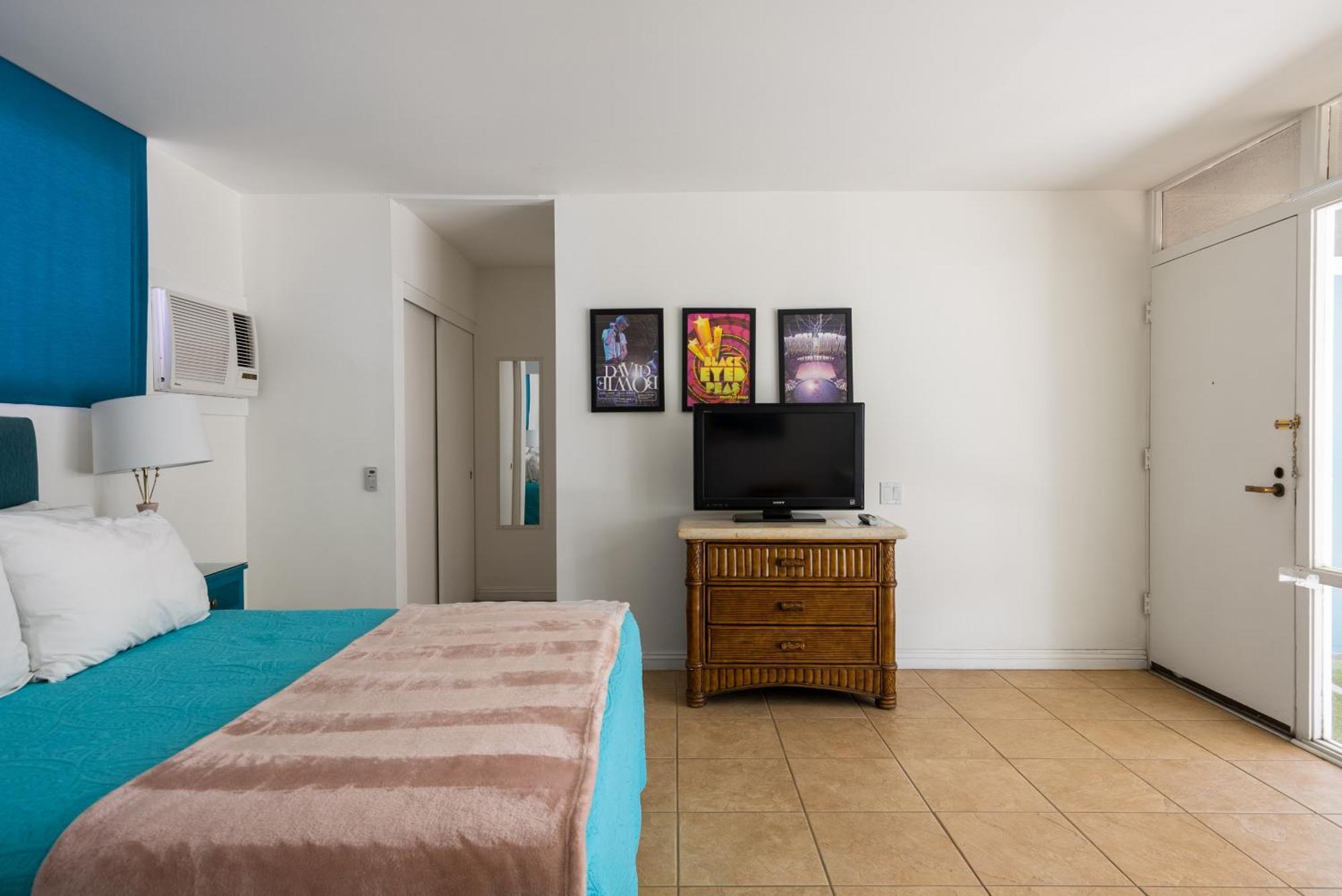 Monkey Tree Hotel By Avantstay Stylish Hotel In Palm Springs W Pool 외부 사진