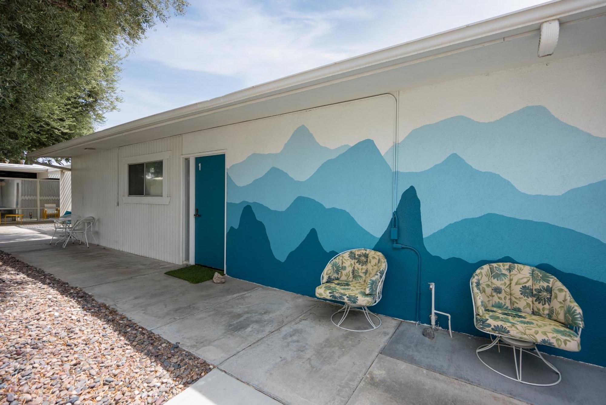 Monkey Tree Hotel By Avantstay Stylish Hotel In Palm Springs W Pool 외부 사진