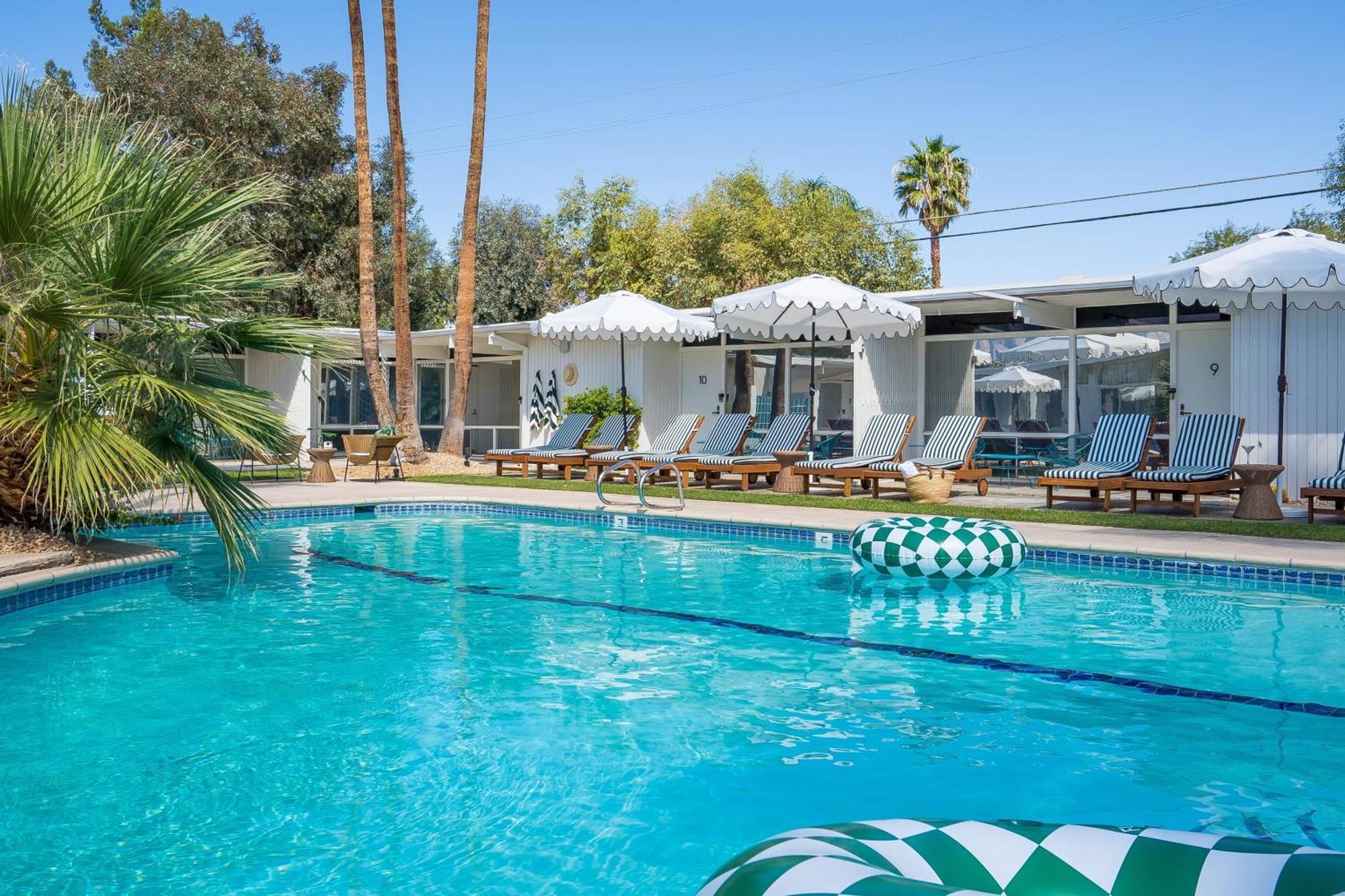Monkey Tree Hotel By Avantstay Stylish Hotel In Palm Springs W Pool 외부 사진