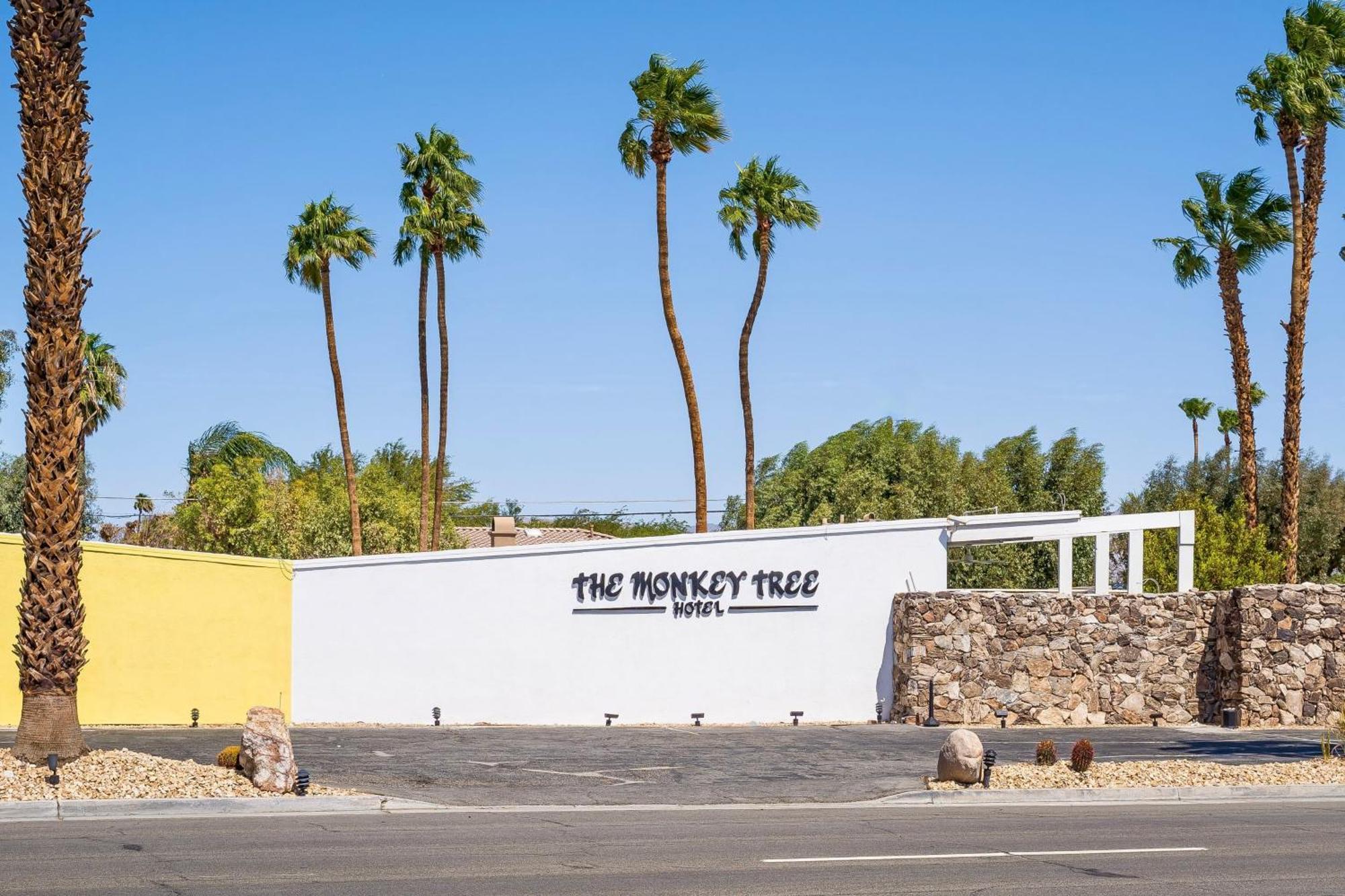 Monkey Tree Hotel By Avantstay Stylish Hotel In Palm Springs W Pool 외부 사진