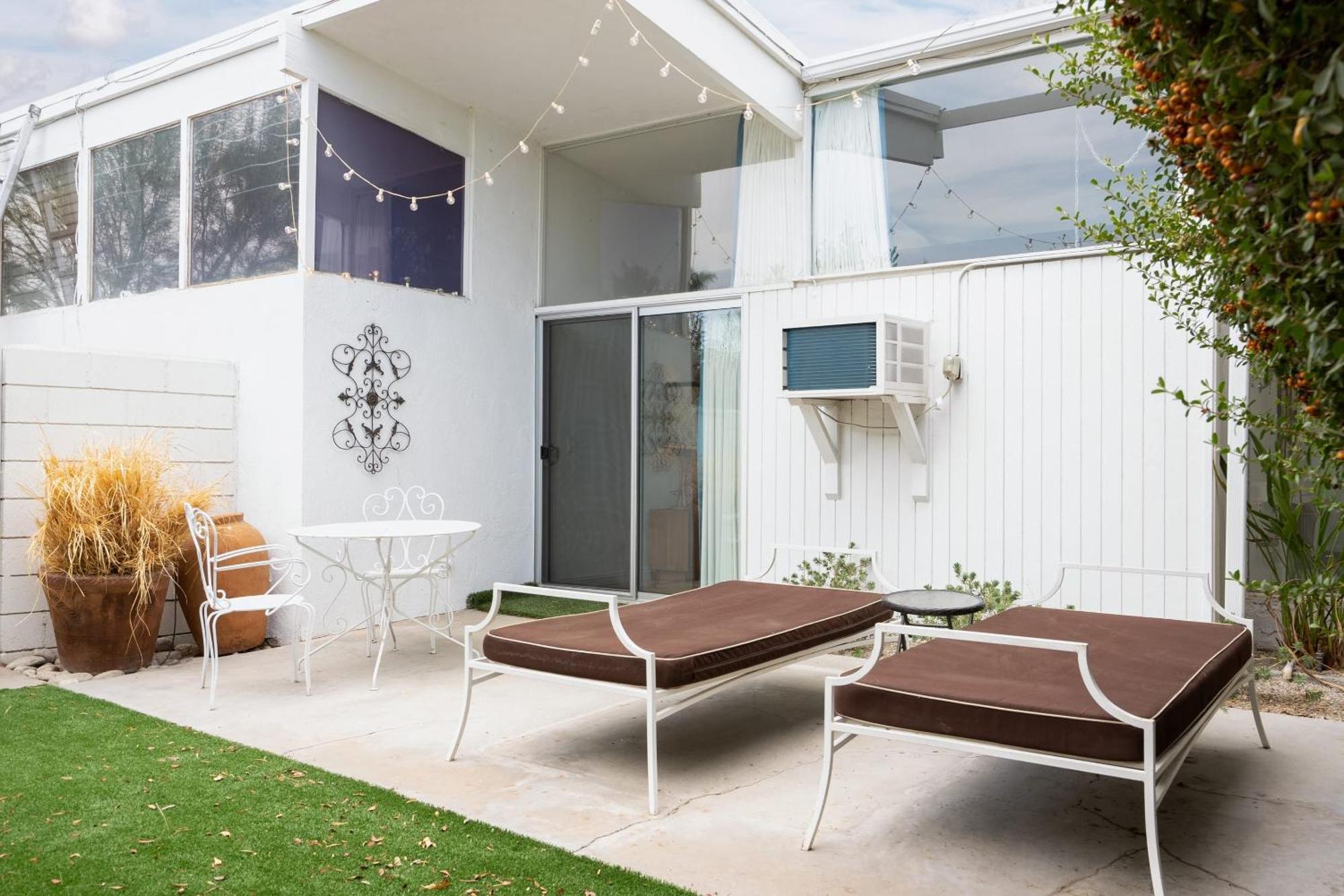 Monkey Tree Hotel By Avantstay Stylish Hotel In Palm Springs W Pool 외부 사진