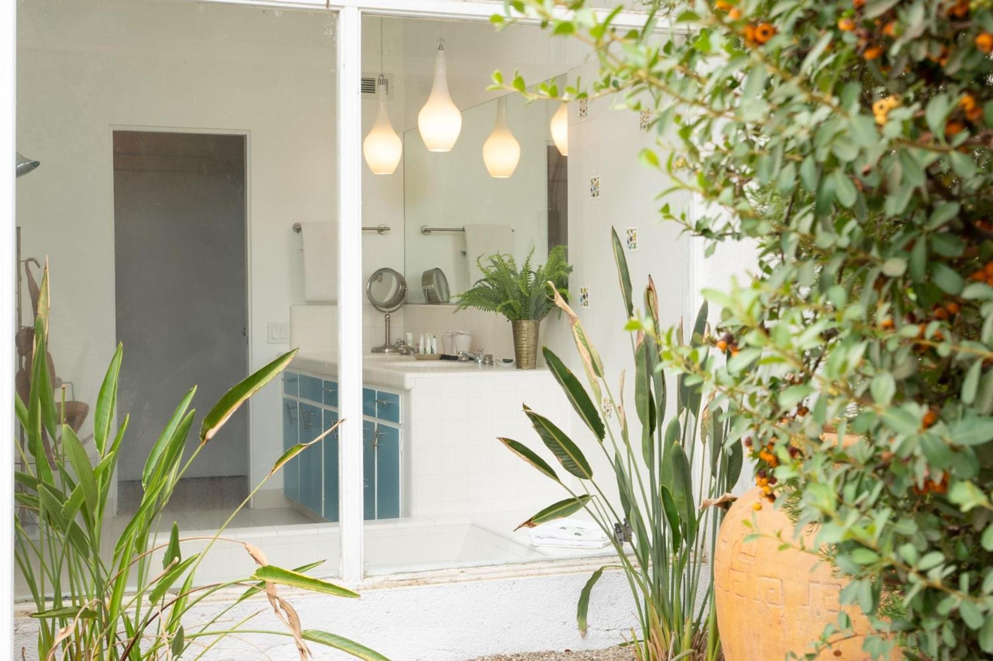 Monkey Tree Hotel By Avantstay Stylish Hotel In Palm Springs W Pool 외부 사진