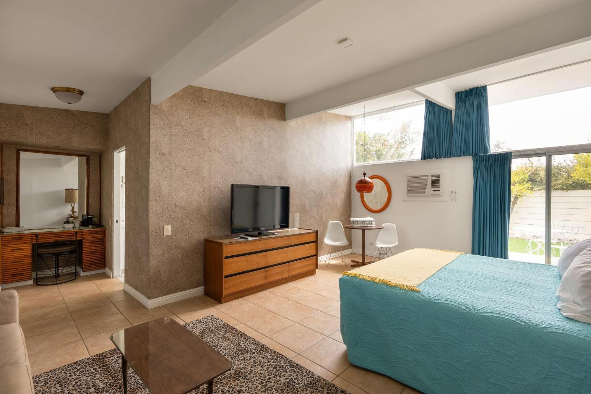 Monkey Tree Hotel By Avantstay Stylish Hotel In Palm Springs W Pool 외부 사진