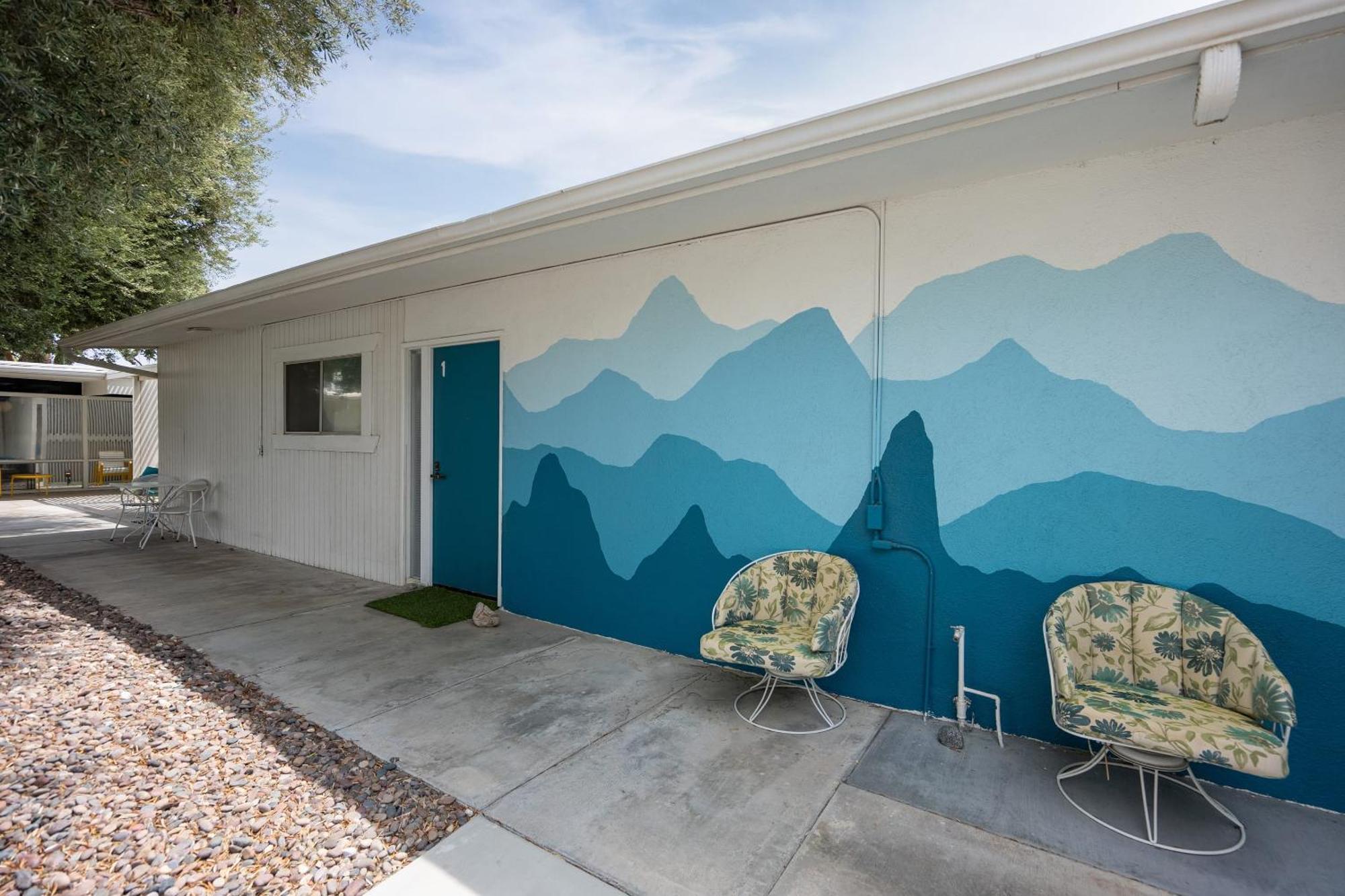 Monkey Tree Hotel By Avantstay Stylish Hotel In Palm Springs W Pool 외부 사진