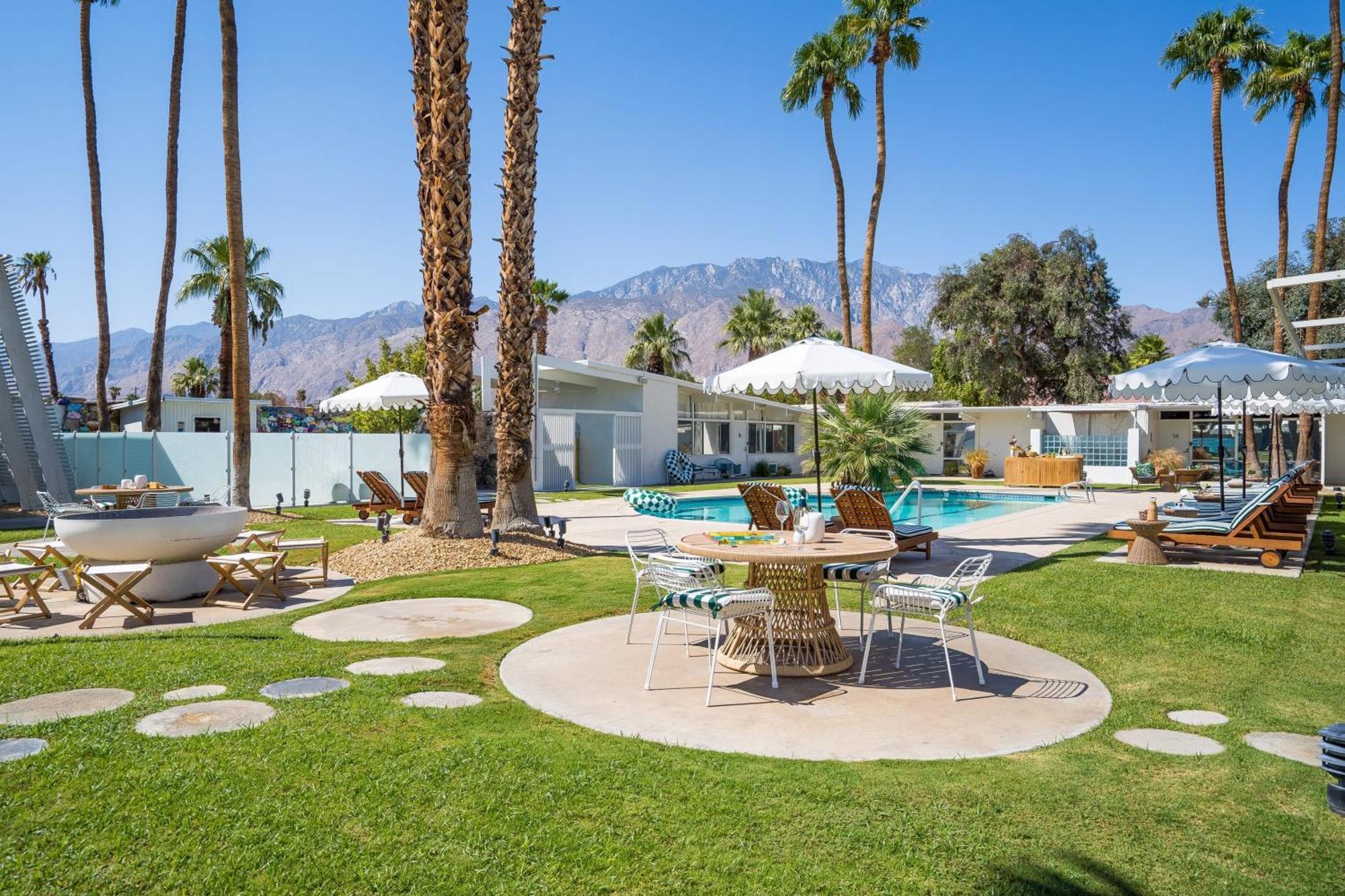 Monkey Tree Hotel By Avantstay Stylish Hotel In Palm Springs W Pool 외부 사진