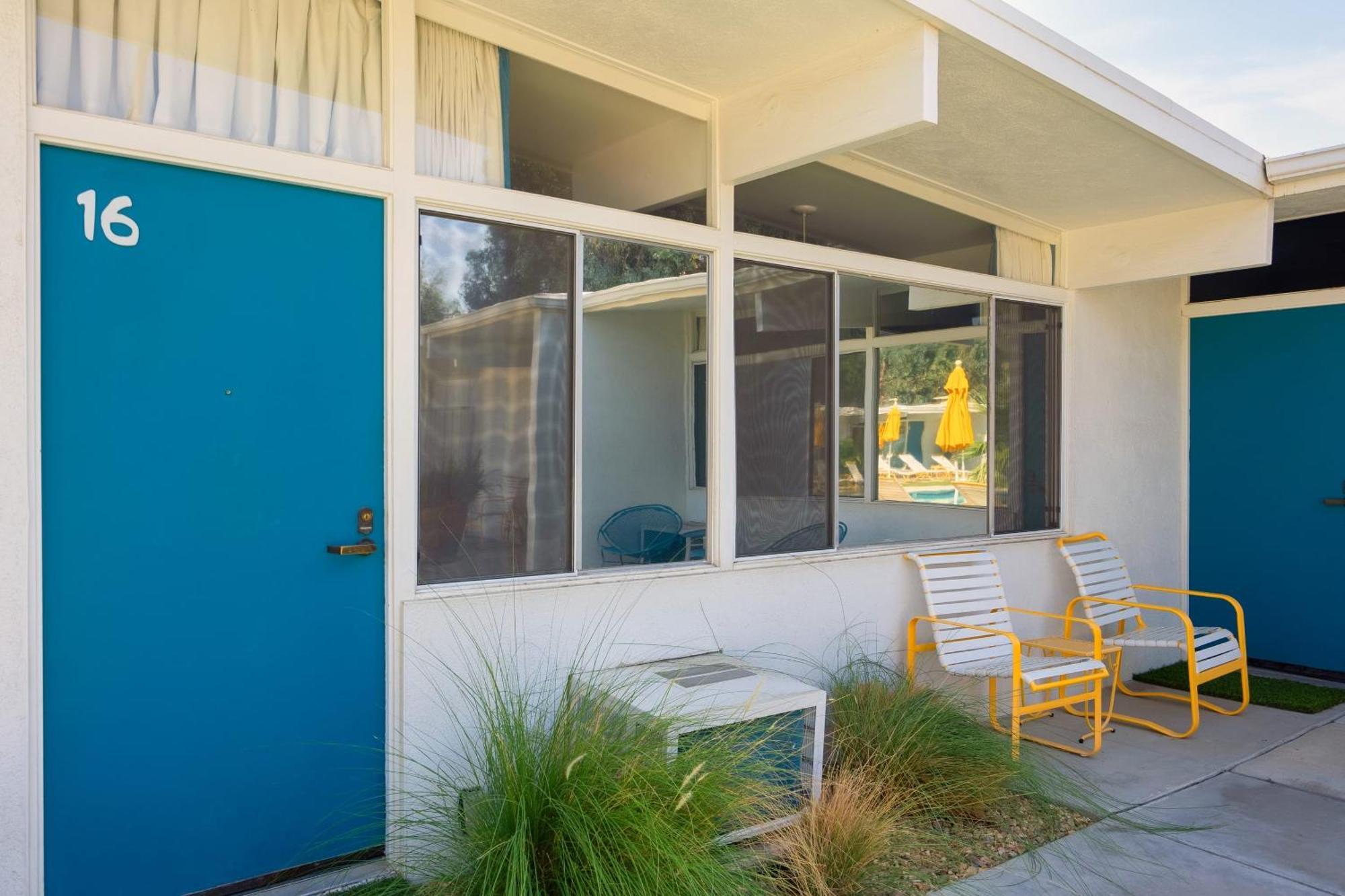Monkey Tree Hotel By Avantstay Stylish Hotel In Palm Springs W Pool 외부 사진