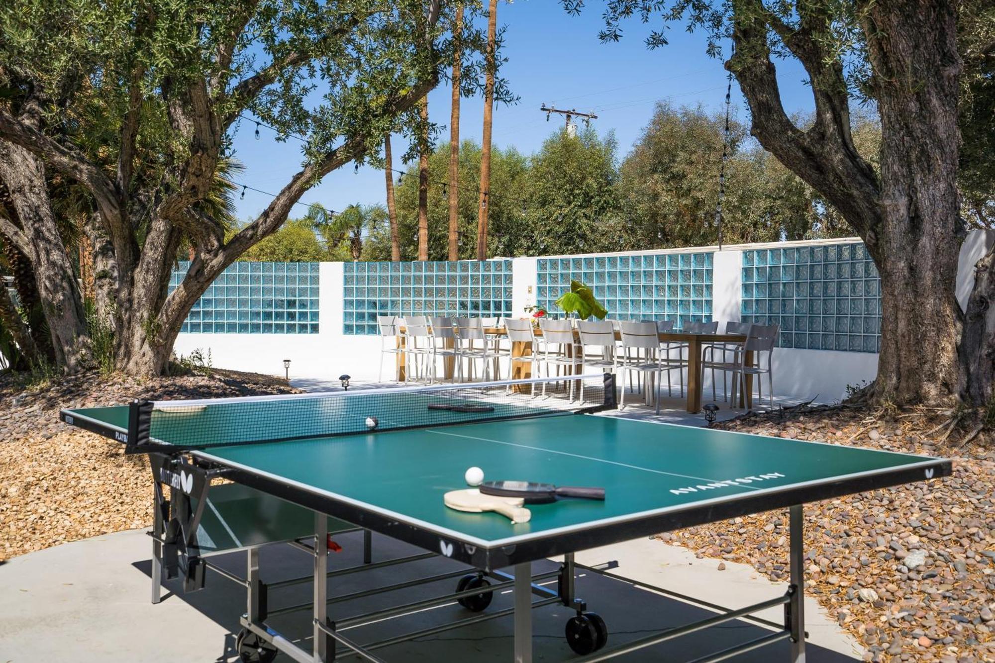Monkey Tree Hotel By Avantstay Stylish Hotel In Palm Springs W Pool 외부 사진