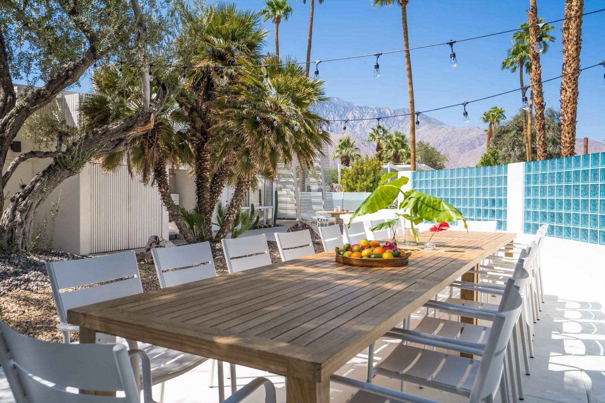 Monkey Tree Hotel By Avantstay Stylish Hotel In Palm Springs W Pool 외부 사진