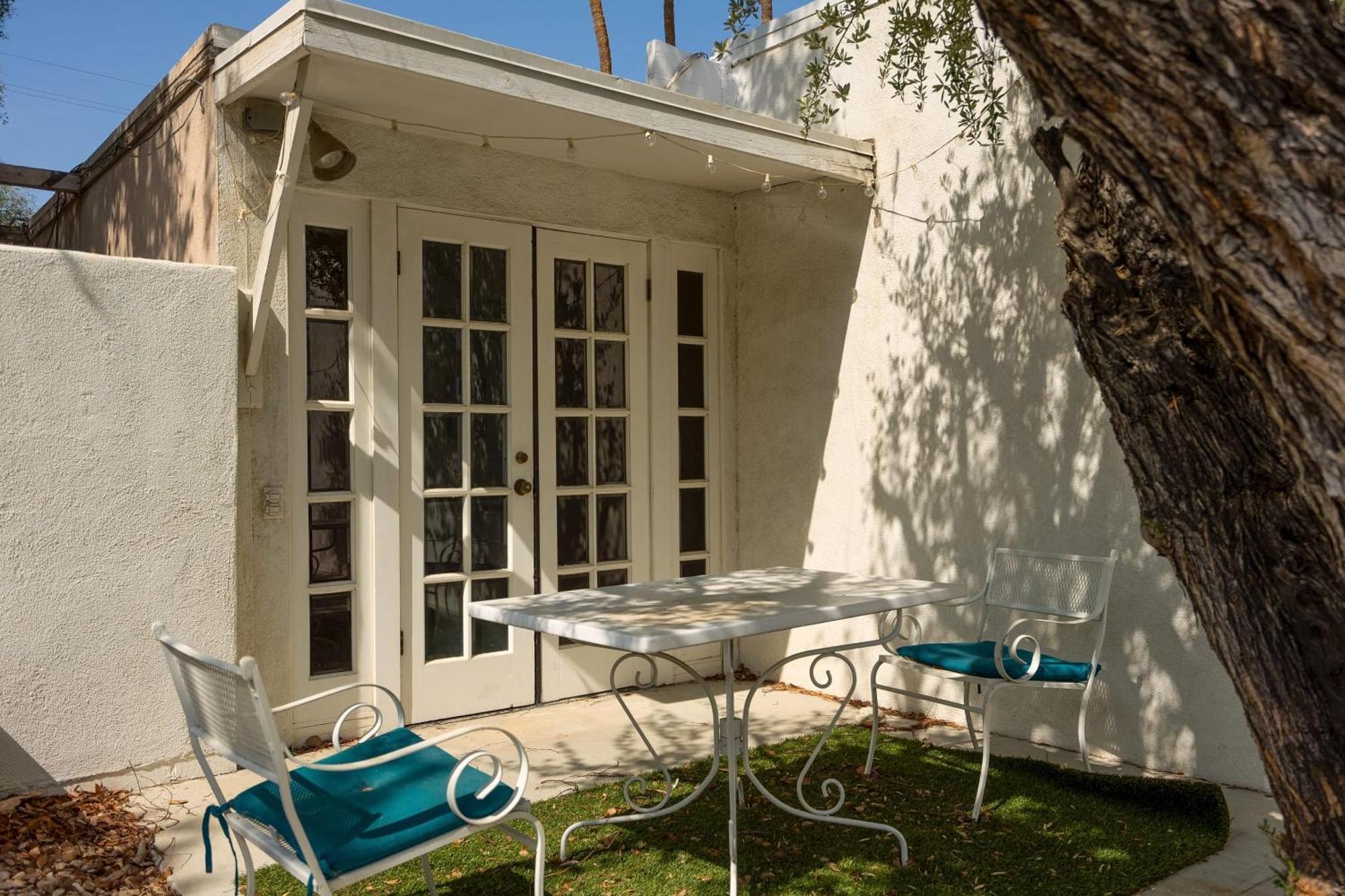 Monkey Tree Hotel By Avantstay Stylish Hotel In Palm Springs W Pool 외부 사진
